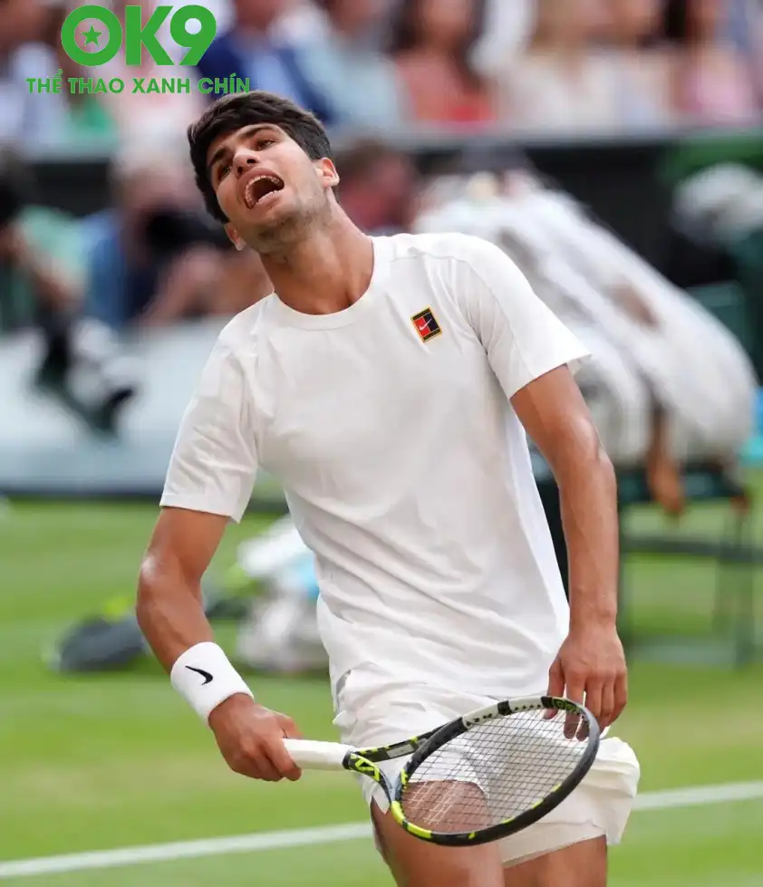 Carlos Alcaraz phải chịu thất bại đầu tiên trong trận chung kết Grand Slam.